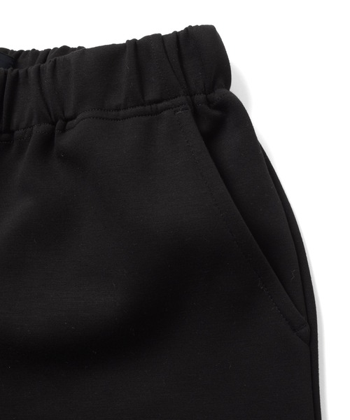 GLAZOS（グラソス）の「[スリムテーパード]ダンボールニット・トラックパンツ【セットアップ対応】（その他パンツ・キッズ・グレー/ブラック・140cm/170cm/150cm/160cm）」の7枚目の写真