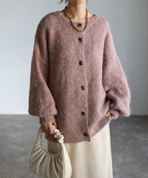 Yucca（ユッカ）の「シャギーミックスニットカーディガン（カーディガン/ボレロ・レディース・ライトブラウン/ローズ・MEDIUM）」の2枚目の写真