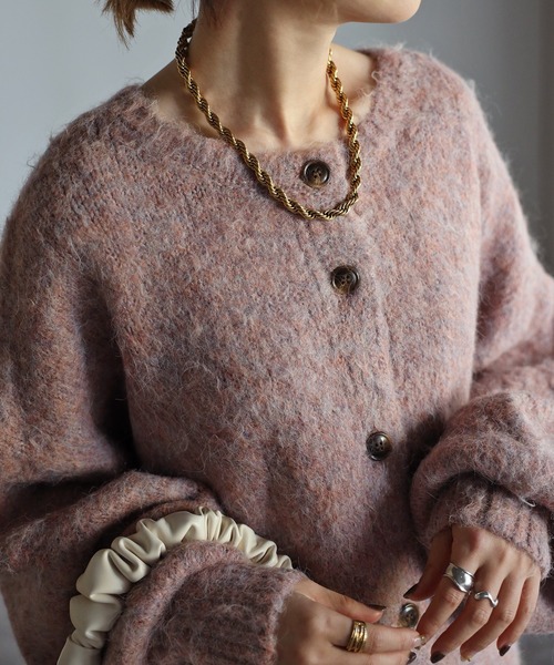 Yucca（ユッカ）の「シャギーミックスニットカーディガン（カーディガン/ボレロ・レディース・ライトブラウン/ローズ・MEDIUM）」の8枚目の写真