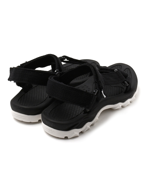 CIAOPANIC TYPY（チャオパニックティピー）の「スポーツサンダル（サンダル・レディース・ブラック/ホワイト・LARGE/MEDIUM）」の6枚目の写真