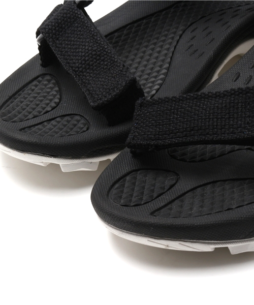 CIAOPANIC TYPY（チャオパニックティピー）の「スポーツサンダル（サンダル・レディース・ブラック/ホワイト・LARGE/MEDIUM）」の7枚目の写真