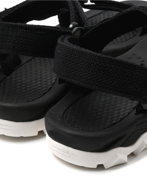 CIAOPANIC TYPY（チャオパニックティピー）の「スポーツサンダル（サンダル・レディース・ブラック/ホワイト・LARGE/MEDIUM）」の9枚目の写真