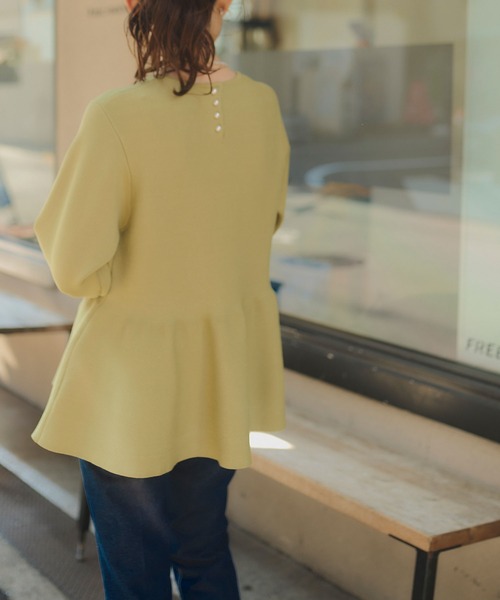 titivate(ティティベイト)の「バックパールデザインニットトップス(ニット/セーター・レディース・ライトベージュ/ライトグリーン/ネイビー/オフホワイト/ブラック・M/L/S)」の22枚目の写真