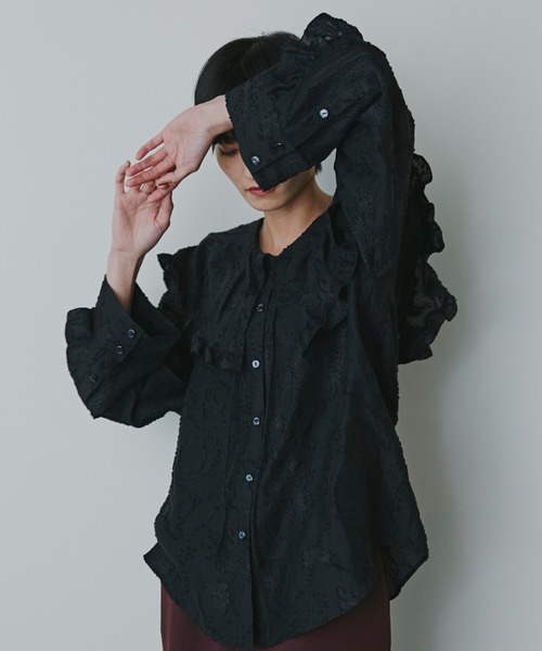 mici(ミチ)の「(mici)フレアカラーシャツ(シャツ/ブラウス・レディース・ブラック/ホワイト系その他・ONE SIZE)」の13枚目の写真