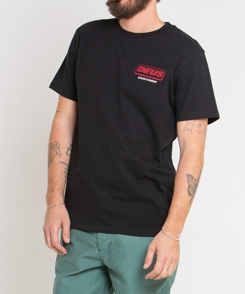 DEUS EX MACHINA（デウスエクスマキナ）の「UNCHAINED TEE（Tシャツ/カットソー・メンズ・ブラック/ブラウン・SMALL/MEDIUM/LARGE）」の2枚目の写真