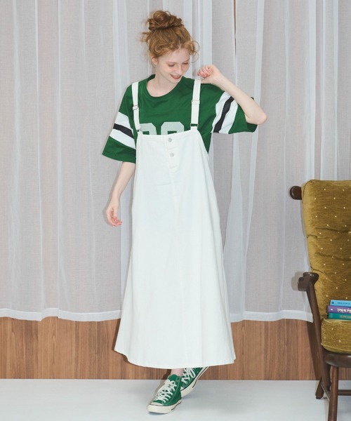 MERLOT(メルロー)の「デニムジャンパースカート(ジャンパースカート・レディース・アイボリー/ブルー/ネイビー・FREE)」の11枚目の写真