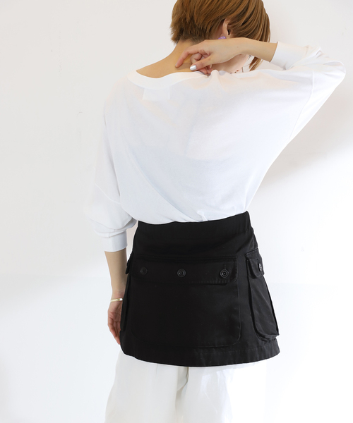 VERMEIL par iena（ヴェルメイユパーイエナ）の「【INSCRIRE/アンスクリア】Twill Unility Pocket Skirt（スカート・レディース・ブラック・MEDIUM）」の6枚目の写真
