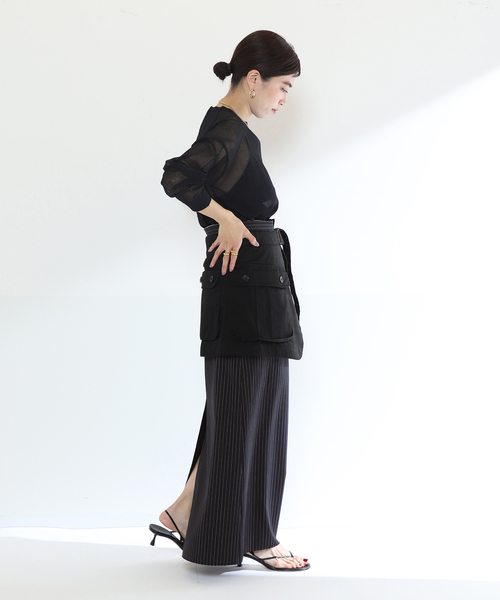 VERMEIL par iena（ヴェルメイユパーイエナ）の「【INSCRIRE/アンスクリア】Twill Unility Pocket Skirt（スカート・レディース・ブラック・MEDIUM）」の14枚目の写真