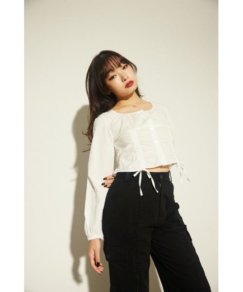 LAGUA GEM(ラグアジェム)の「HEM SHIRRING トップス(Tシャツ/カットソー・レディース・オフホワイト/ブラック・FREE)」の7枚目の写真