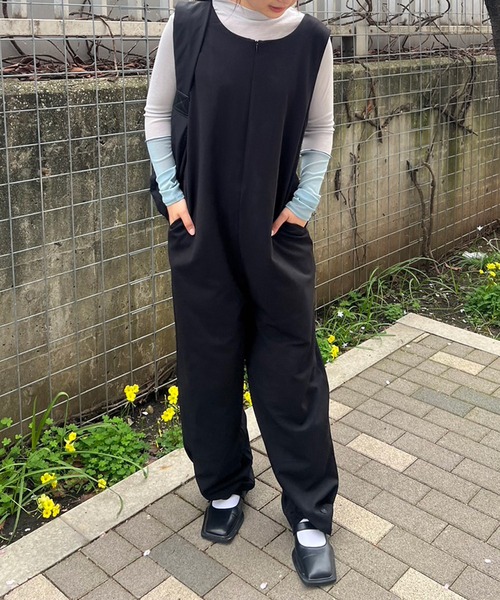 Birthday room（バースデイルーム）の「ZIPあきルーズサロペット（サロペット/オーバーオール・レディース・ブラック・FREE）」の3枚目の写真