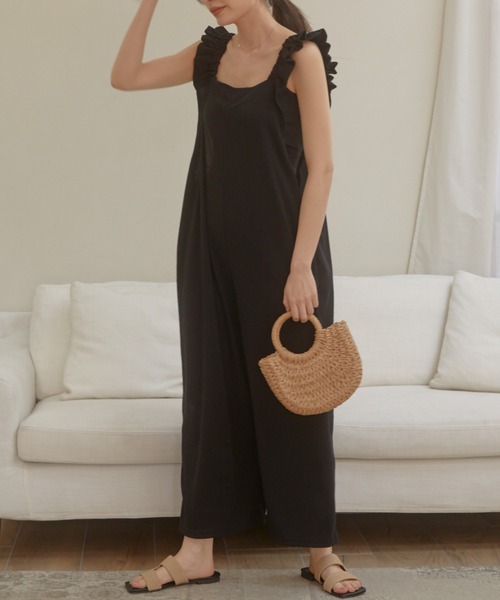 ACYM(アシーム)の「Shoulder frill ロンパース(つなぎ/オールインワン・レディース・ベージュ/ブラック・FREE)」の3枚目の写真