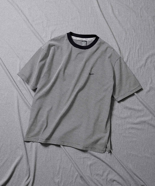 NUMBER (N)INE(ナンバーナイン)の「NARROW STRIPED PRINT LOGO OVER T-SHIRT / ナローボーダー ナンバーナイン ワンポイントロゴ オーバーTシャツ(Tシャツ/カットソー・メンズ・ブラック×ホワイト/チャコールグレー×ブラック/グレー×ホワイト・2/3/4)」の3枚目の写真