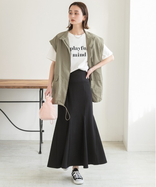 ad thie(アドティエ)の「ロゴプリント オーバーサイズ Tシャツ(Tシャツ/カットソー・レディース・ミント/ライトイエロー/パープル/チャコール/ピンク系その他4/ホワイト/ダークブラウン/モカ/グリーン/オフホワイト/アイボリー/オールドローズ系/ブラック/ピンクベージュ/ブルーグレー/ブラウン・FREE)」の17枚目の写真