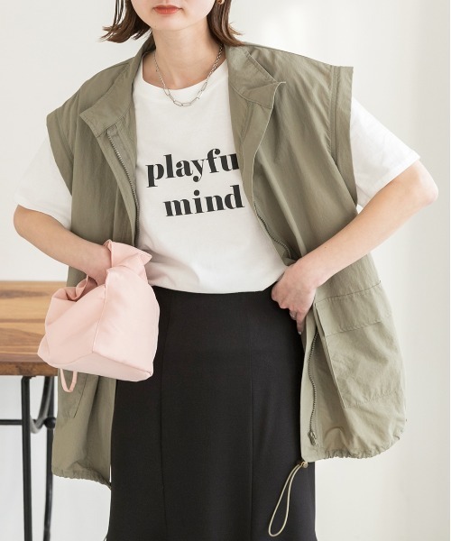 ad thie(アドティエ)の「ロゴプリント オーバーサイズ Tシャツ(Tシャツ/カットソー・レディース・ミント/ライトイエロー/パープル/チャコール/ピンク系その他4/ホワイト/ダークブラウン/モカ/グリーン/オフホワイト/アイボリー/オールドローズ系/ブラック/ピンクベージュ/ブルーグレー/ブラウン・FREE)」の18枚目の写真