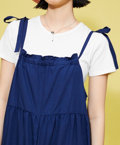 FOREVER 21（フォーエバー トゥエンティーワン）の「裾フレアキャミオールインワン（つなぎ/オールインワン・レディース・ブラック/ネイビー・SMALL/MEDIUM）」の7枚目の写真