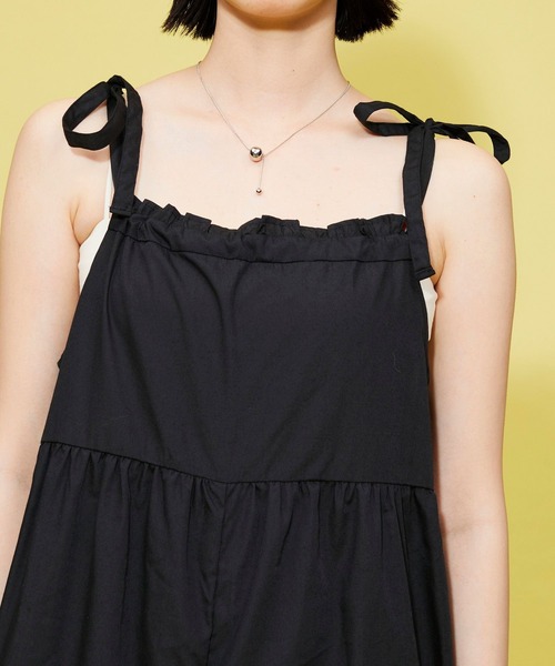 FOREVER 21（フォーエバー トゥエンティーワン）の「裾フレアキャミオールインワン（つなぎ/オールインワン・レディース・ブラック/ネイビー・SMALL/MEDIUM）」の11枚目の写真