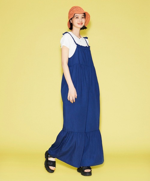 FOREVER 21（フォーエバー トゥエンティーワン）の「裾フレアキャミオールインワン（つなぎ/オールインワン・レディース・ブラック/ネイビー・SMALL/MEDIUM）」の6枚目の写真