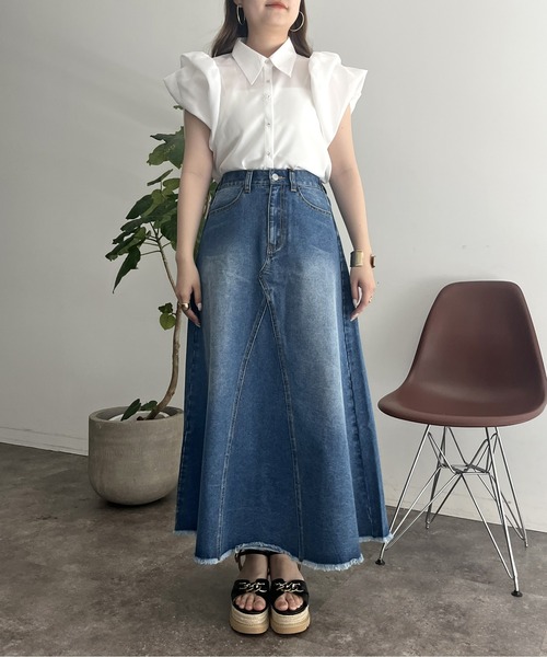 prose verse（プロズヴェール）の「裾フリンジリメイク風デニムフレアスカート（デニムスカート・レディース・ネイビー/ブルー・MEDIUM）」の21枚目の写真