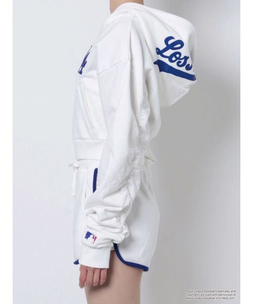 GYDA - GYDA♡ひらのっちsama♡MLBショート丈パーカー♡グレー＆ホワイト ジェイダ GYDA GYDA［MLB］バックロゴスウェットショート