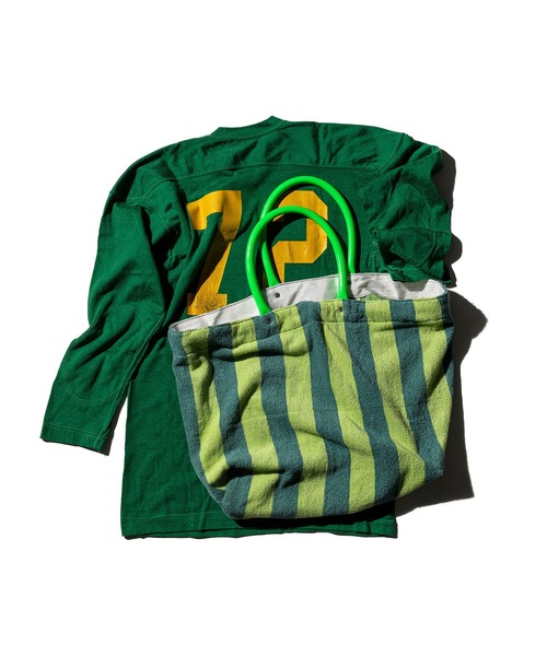 PUEBCO（プエブコ）の「POOL BAG/SINGLE COLOR LINING（ショルダーバッグ・メンズ・ライトオレンジ系/オレンジ系その他/ライトグリーン系/オレンジ系その他2/パープル系その他/グリーン系その他/ブルー系その他・ONE SIZE）」の2枚目の写真