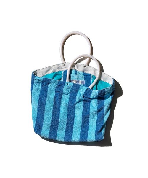 PUEBCO（プエブコ）の「POOL BAG/SINGLE COLOR LINING（ショルダーバッグ・メンズ・ライトオレンジ系/オレンジ系その他/ライトグリーン系/オレンジ系その他2/パープル系その他/グリーン系その他/ブルー系その他・ONE SIZE）」の17枚目の写真