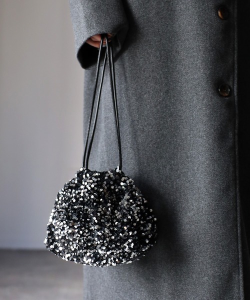 Riberry（リベリー）の「スパンコール巾着バッグ（ショルダーバッグ・レディース・ネイビー/シルバー/ブラック・FREE）」の17枚目の写真