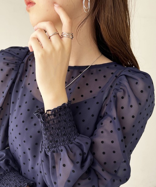 GeeRA(ジーラ)の「フロッキードット柄シアーブラウス(シャツ/ブラウス・レディース・ネイビー/ブラック・MEDIUM/LARGE)」の8枚目の写真