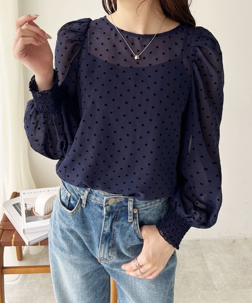 GeeRA(ジーラ)の「フロッキードット柄シアーブラウス(シャツ/ブラウス・レディース・ネイビー/ブラック・MEDIUM/LARGE)」の6枚目の写真