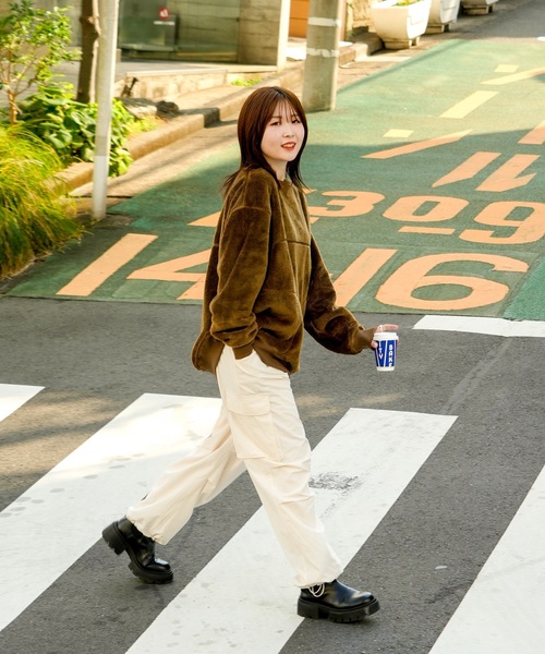 JEMORGAN（ジェーイーモーガン）の「【JEMORGAN/ジェイイーモーガン】ボアボンディング　ビッグシルエット　トレーナー　スウェット（スウェット・メンズ・ブラック/ダークブラウン/カーキ・MEDIUM/LARGE/X-LARGE）」の11枚目の写真