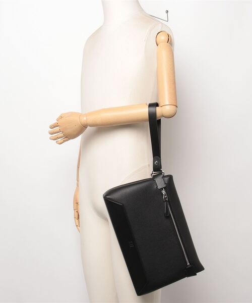 dunhill(ダンヒル)の「1893 ハーネス ジップポーチ / 1893 HARNESS ZIPPED POUCH(ハンドバッグ・メンズ・ブラック・ONE SIZE)」の5枚目の写真