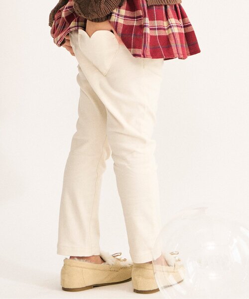 apres les cours（アプレレクール）の「【裏起毛・あったか】ハートポケットきゅんパンツ（その他パンツ・キッズ・ベージュ/アイボリー/ブラック/インディゴブルー/ブラウン/ラベンダー・120/130/100/140/110/80/90）」の2枚目の写真