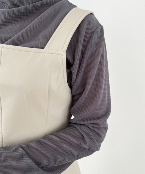 Olu.（オルドット）の「フロントスリットジャンパースカート（ジャンパースカート・レディース・ブラック/ライトグレー・FREE）」の4枚目の写真