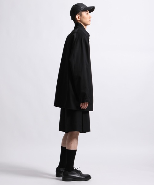 STERNBERG(スタンバーグ)の「STERNBERG/プリーツショートパンツ/991894(その他パンツ・メンズ・ブラック/チャコールグレー・SMALL/LARGE/MEDIUM)」の4枚目の写真