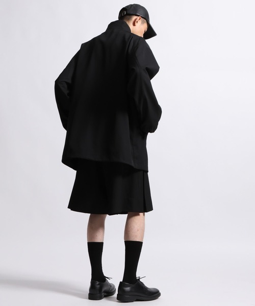 STERNBERG スタンバーグ フェイクレザー ショートパンツ ブラック L STERNBERG（スタンバーグ）の「STERNBERG/プリーツショートパンツ