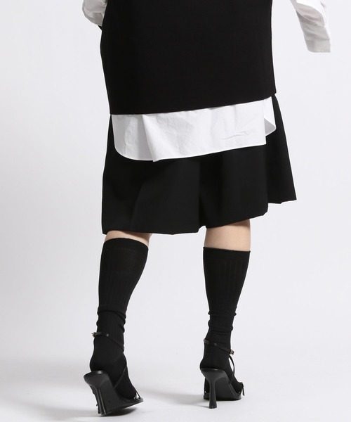 STERNBERG（スタンバーグ）の「STERNBERG/プリーツショートパンツ