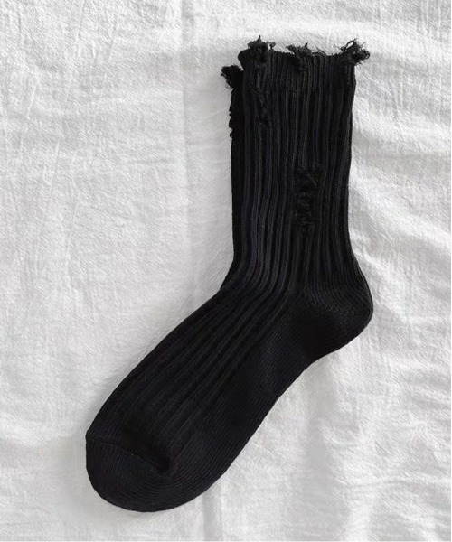 .KOM(ドットコム)の「『.KOM/ドットケーオーエム』ダメージクルーソックス【Y】【CN】(ソックス/靴下・レディース・グレー/ブラック/ホワイト/グリーン・FREE)」の7枚目の写真