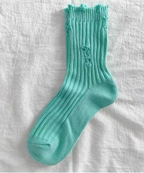 .KOM(ドットコム)の「『.KOM/ドットケーオーエム』ダメージクルーソックス【Y】【CN】(ソックス/靴下・レディース・グレー/ブラック/ホワイト/グリーン・FREE)」の9枚目の写真