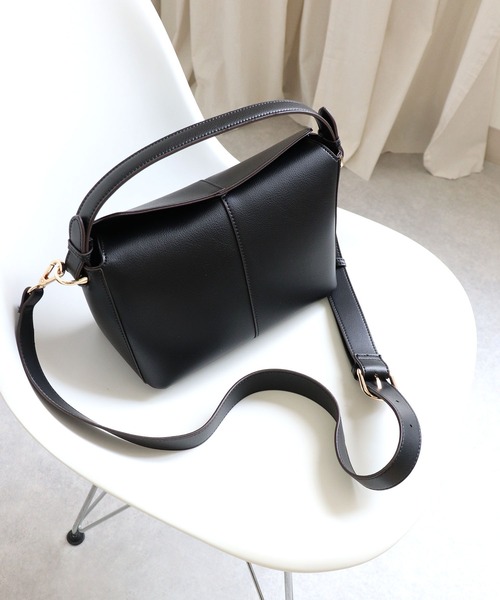 MIAN （ミアン）の「重ねフラップ2wayハンドバッグ（ハンドバッグ・レディース・モカ/アイボリー/ブラック・FREE）」の3枚目の写真