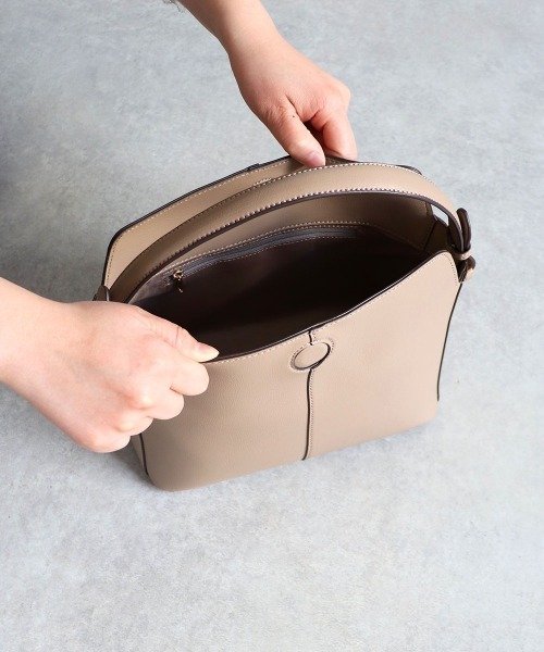 MIAN （ミアン）の「重ねフラップ2wayハンドバッグ（ハンドバッグ・レディース・モカ/アイボリー/ブラック・FREE）」の16枚目の写真