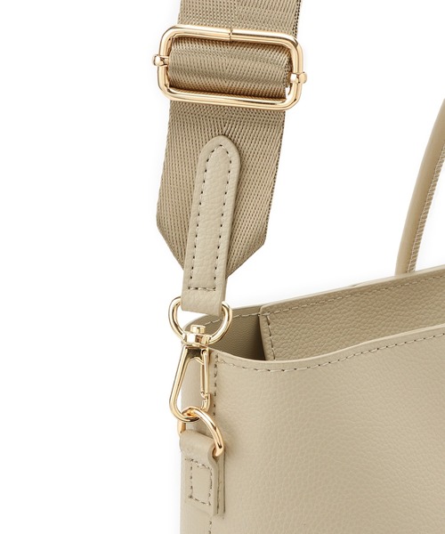 ROPE' PICNIC（ロペピクニック）の「A4対応/軽量スクエアメタルハンドル縦型トート＆ショルダーバッグ（ショルダーバッグ・レディース・ベージュ/ブラック/ブルー系その他4・FREE）」の4枚目の写真