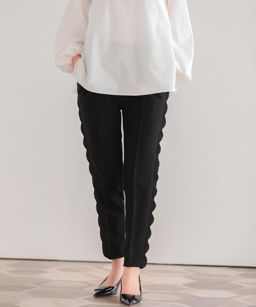 Fit more(フィットモア)の「スカラップテーパードパンツ(スラックス・レディース・ピンク/ネイビー/ブラック・PS/S)」の2枚目の写真