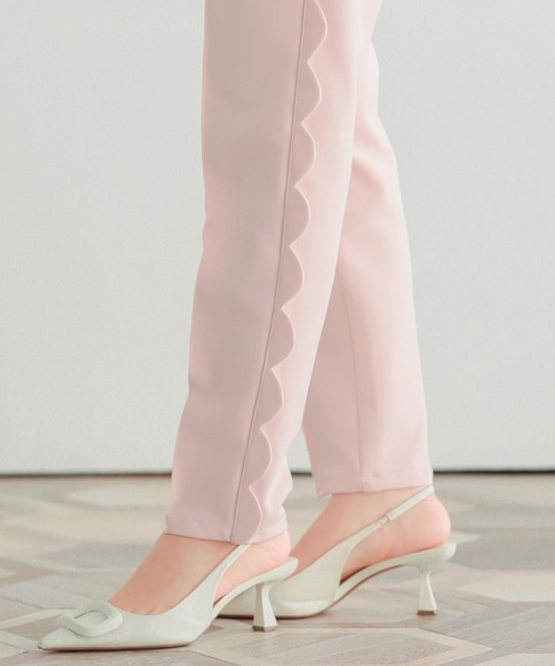 Fit more(フィットモア)の「スカラップテーパードパンツ(スラックス・レディース・ピンク/ネイビー/ブラック・PS/S)」の14枚目の写真