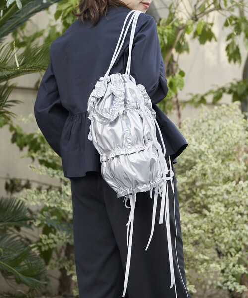 Firsthand（ファーストハンド）の「Firsthand/ファーストハンド 2WAY リボンギャザーナップサック / トートバッグ（バックパック/リュック・レディース・ブラック/シルバー/オフホワイト・FREE）」の3枚目の写真