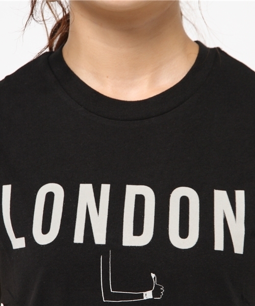 AZUL by moussy(アズールバイマウジー)の「30/-C天竺ハンドサインロゴT(Tシャツ/カットソー・レディース・ブラック/ベージュ/オフホワイト・SMALL/LARGE/MEDIUM/X-LARGE)」の8枚目の写真