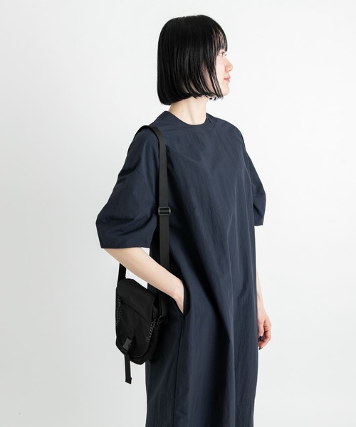 EKAL(エカル)の「『撥水/UVカット』『UR TECH』ナイロンタッサーワンピース(ワンピース・レディース・グリーン/ネイビー/グレー・ONE)」の10枚目の写真