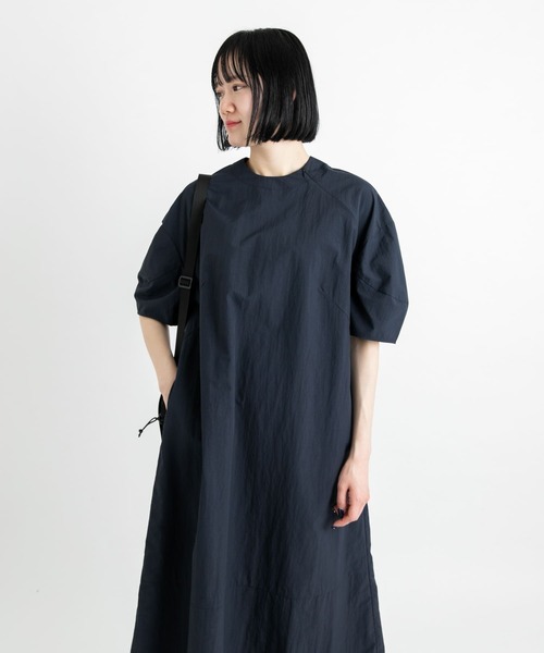 EKAL(エカル)の「『撥水/UVカット』『UR TECH』ナイロンタッサーワンピース(ワンピース・レディース・グリーン/ネイビー/グレー・ONE)」の11枚目の写真