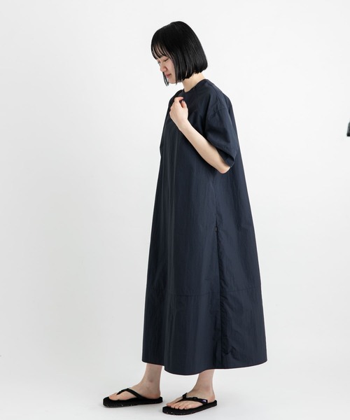 EKAL(エカル)の「『撥水/UVカット』『UR TECH』ナイロンタッサーワンピース(ワンピース・レディース・グリーン/ネイビー/グレー・ONE)」の12枚目の写真