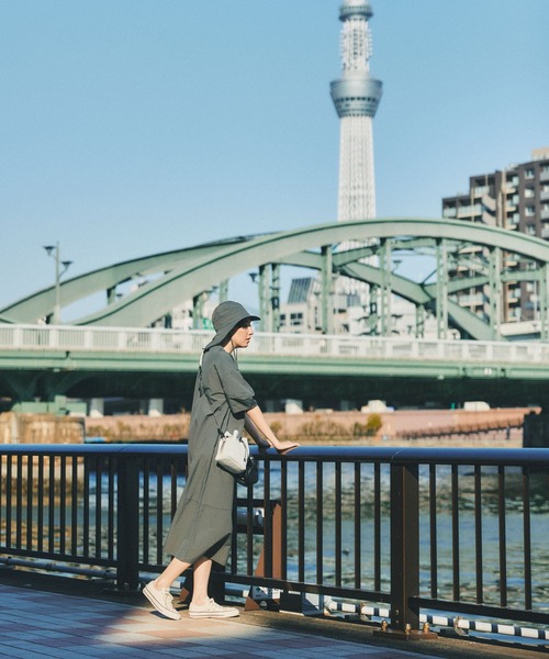 EKAL(エカル)の「『撥水/UVカット』『UR TECH』ナイロンタッサーワンピース(ワンピース・レディース・グリーン/ネイビー/グレー・ONE)」の15枚目の写真