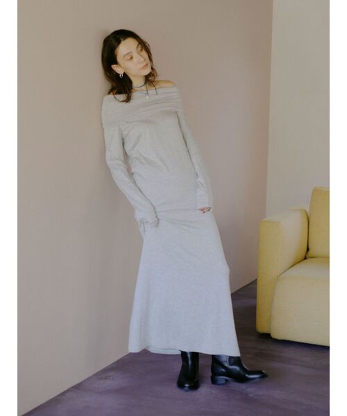 Ungrid（アングリッド）の「オフショルフィットワンピース（ワンピース・レディース・ライトグレー/オレンジ/ブラック・FREE）」の4枚目の写真