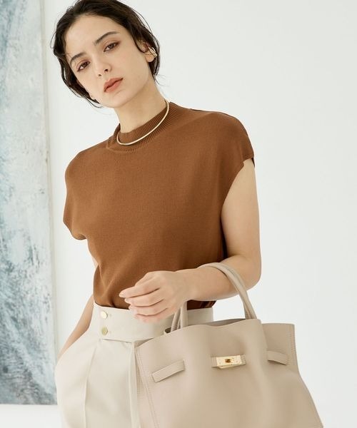 Andemiu（アンデミュウ）の「【新色/接触冷感】ソウバリフレンチニット123548（ニット/セーター・レディース・ブラック/グリーン/ブラウン/オフホワイト/ホワイト/グレー/カーキ/モカ/ブルーグリーン/ブルー・FREE）」の6枚目の写真